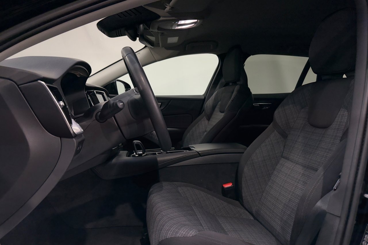 Volvo V60 RECHARGE T6 II AWD CORE DRAG 2023, bild 7/24