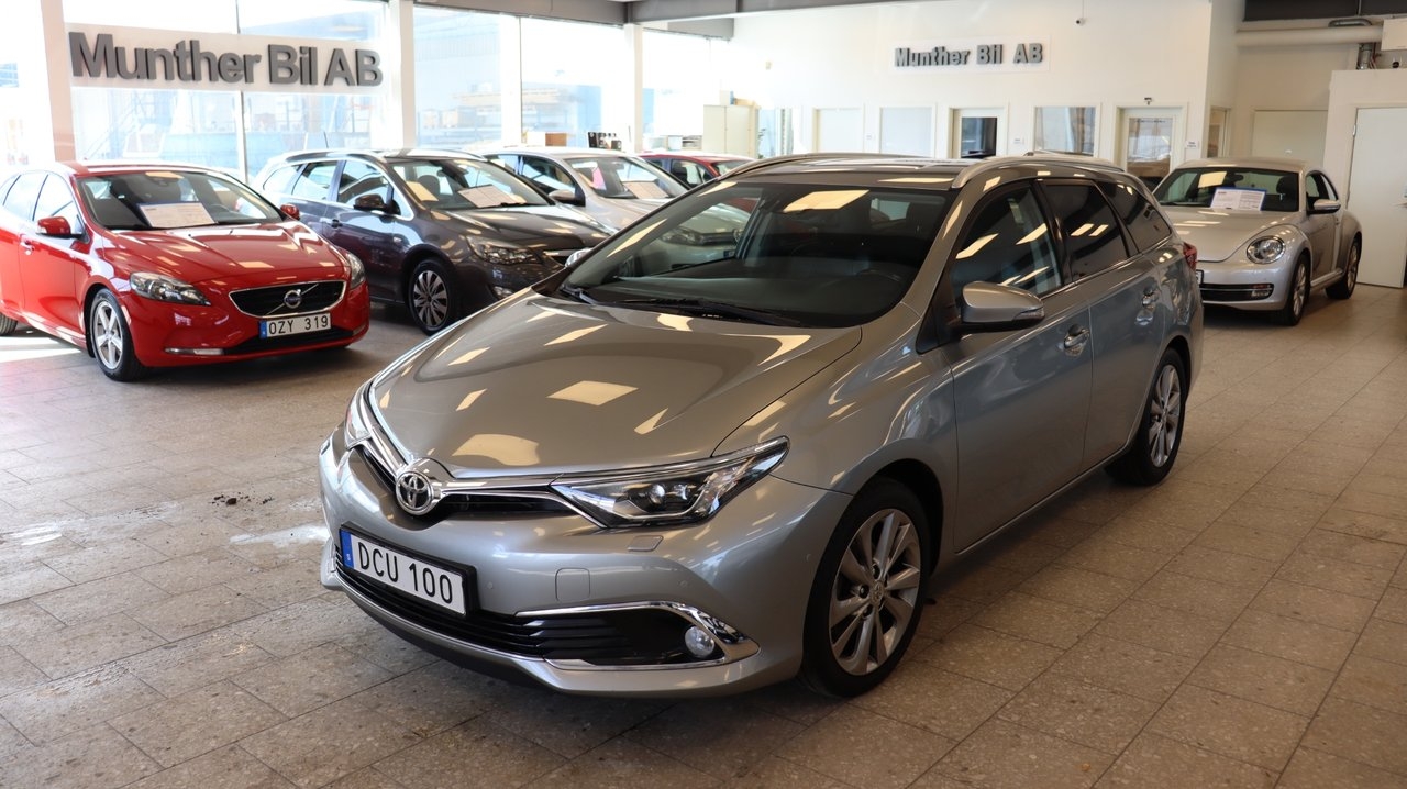 Toyota Auris 2016, bild 2/17