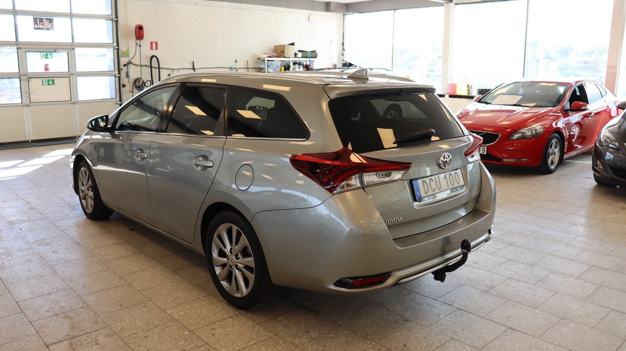 Toyota Auris 2016, bild 4/17