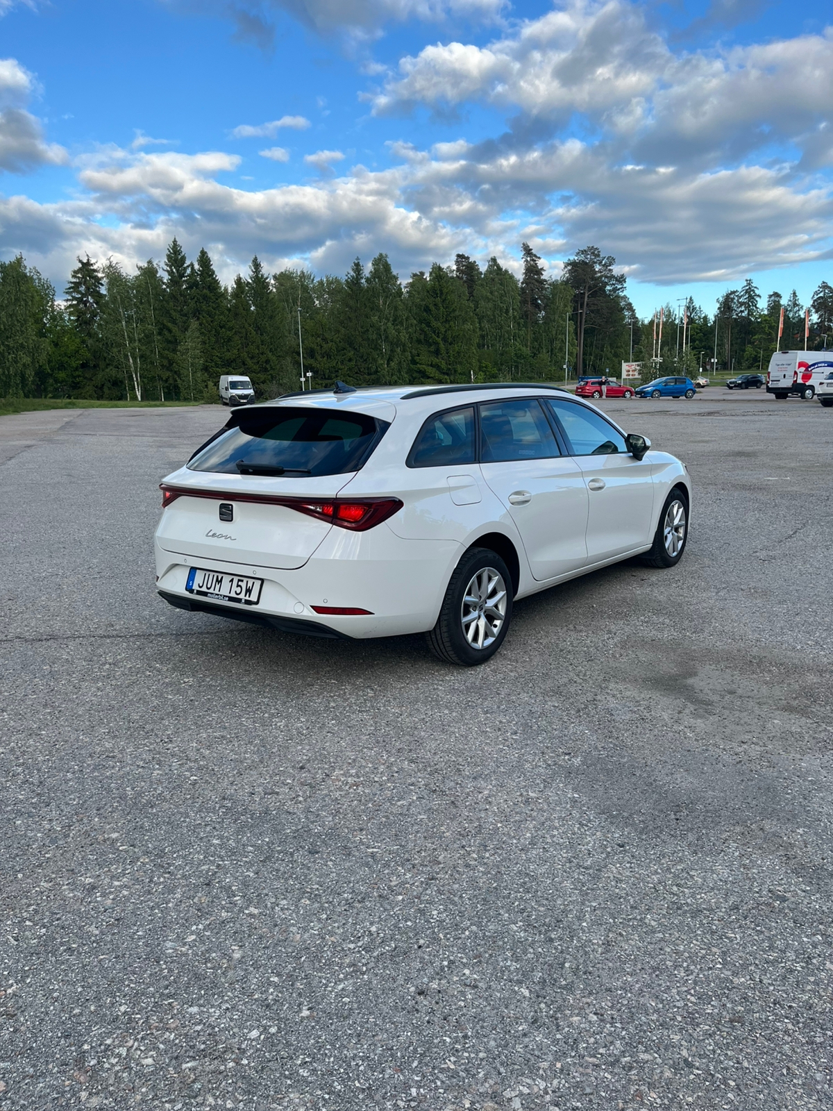 Seat Leon Sportstourer 1.0 TSI 2024, bild 3/10