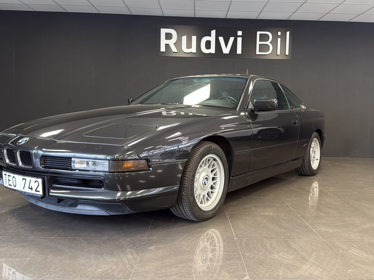 BMW 850