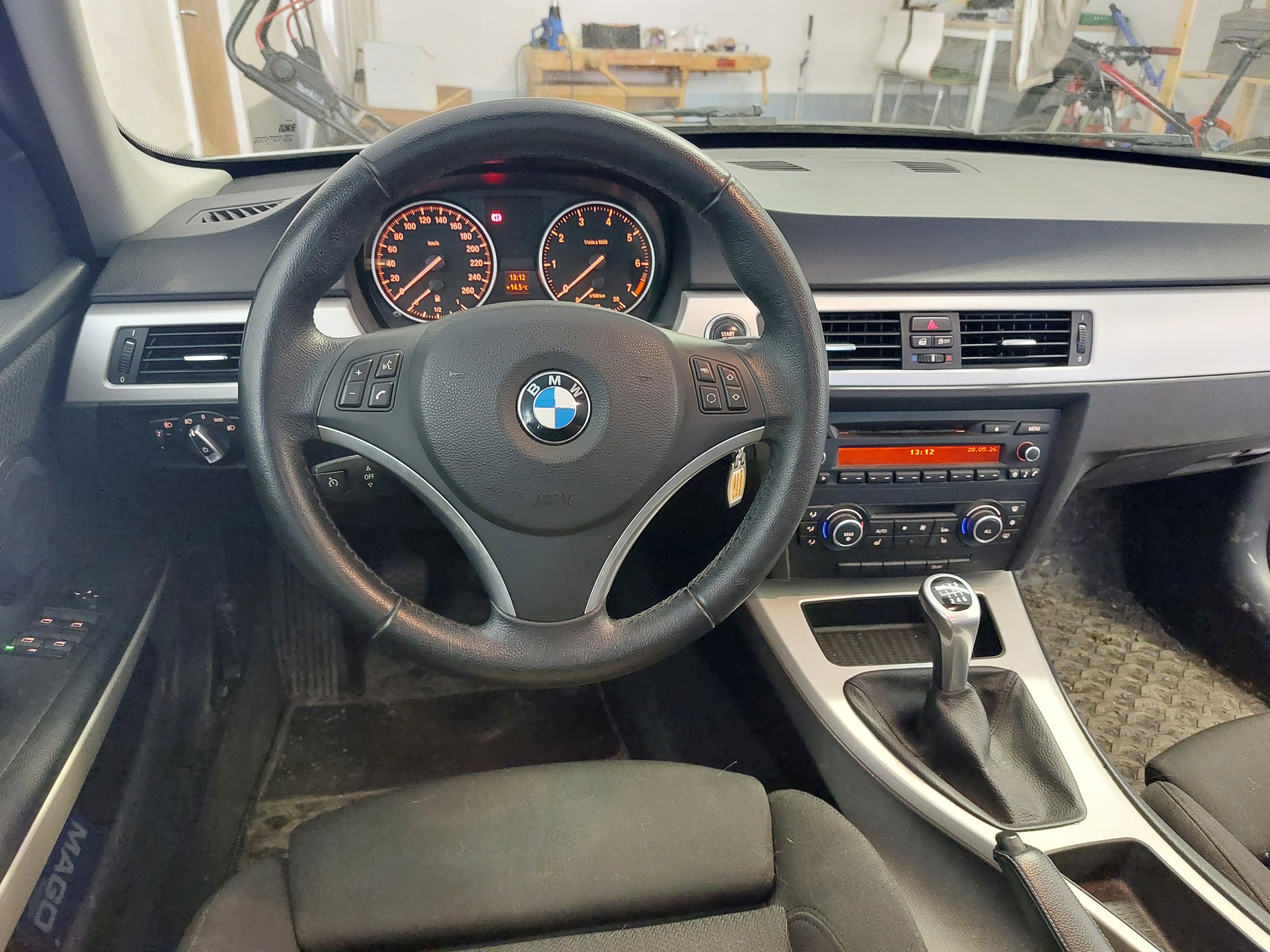 BMW 318 i Missljud i motor 2012, bild 6/6