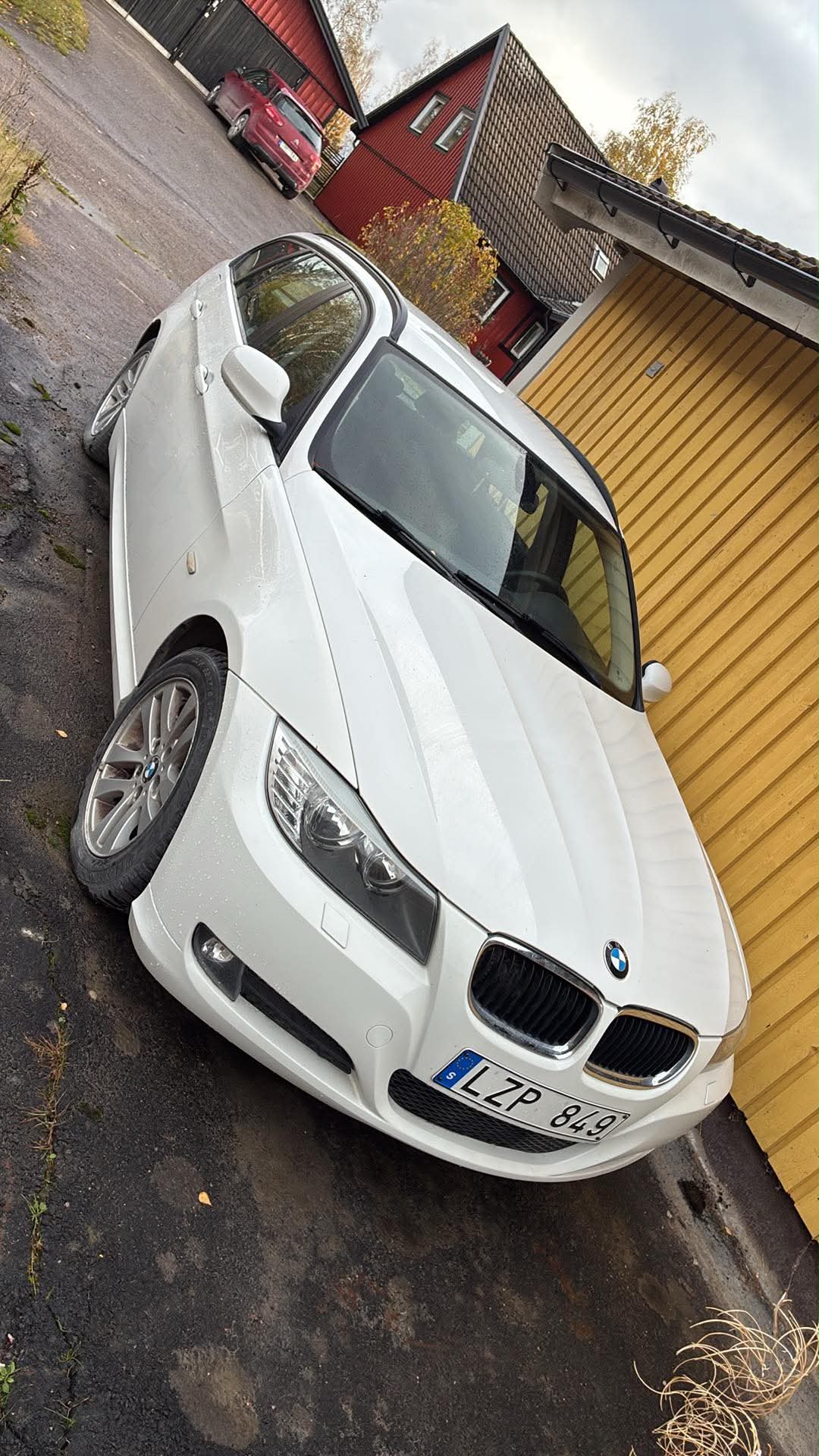 BMW 318 i Missljud i motor 2012, bild 2/6