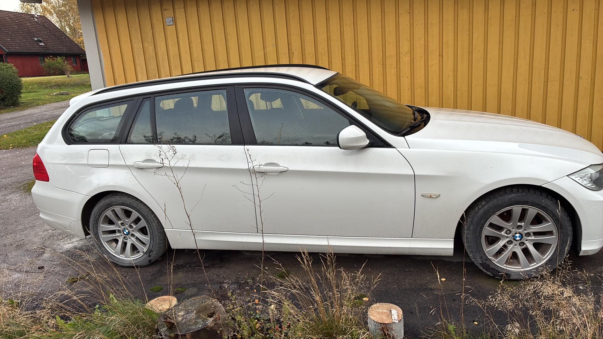 BMW 318 i Missljud i motor 2012, bild 3/6