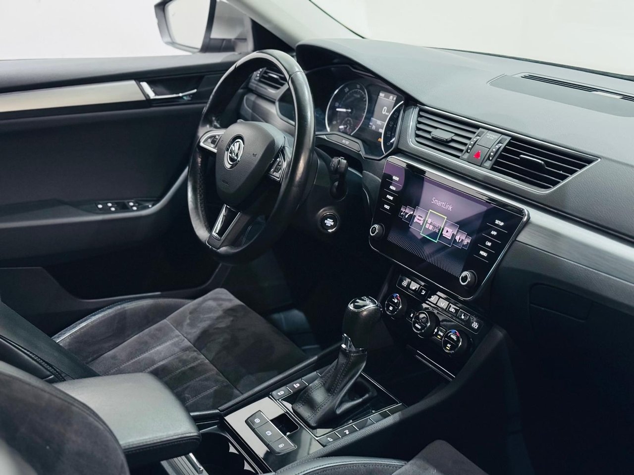 Skoda Superb 2018, bild 4/23