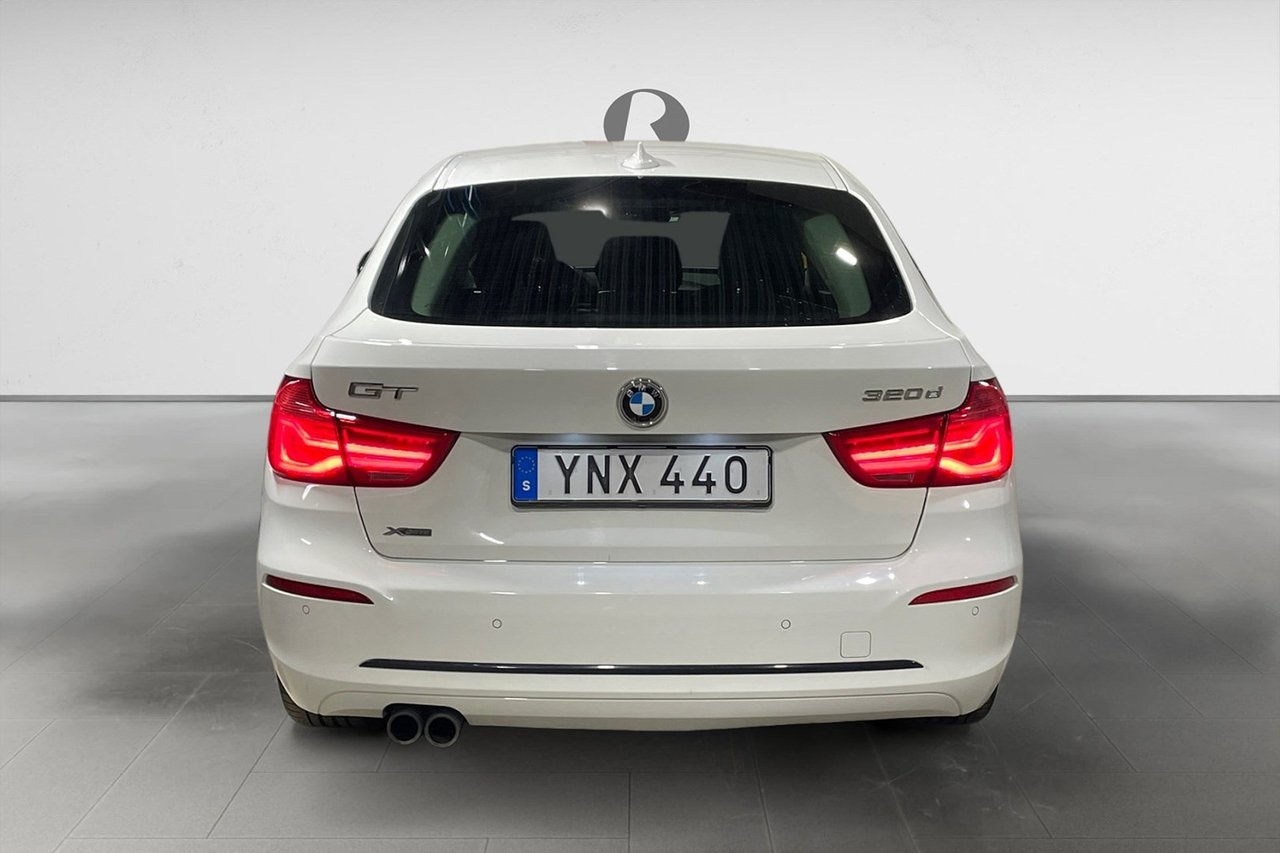 BMW 320 2018, bild 6/10