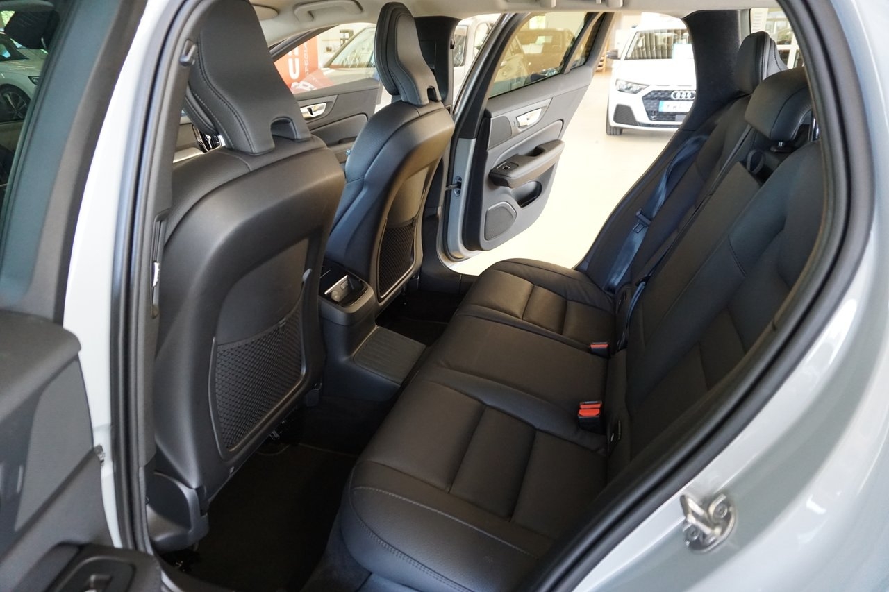 Volvo V60 2024, bild 4/17