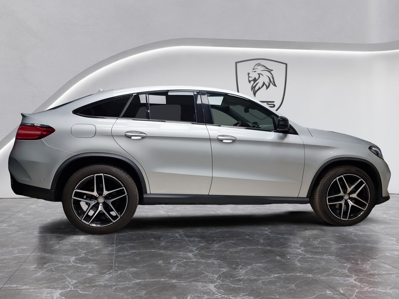 Mercedes-Benz GLE 2017, kuva 7/24