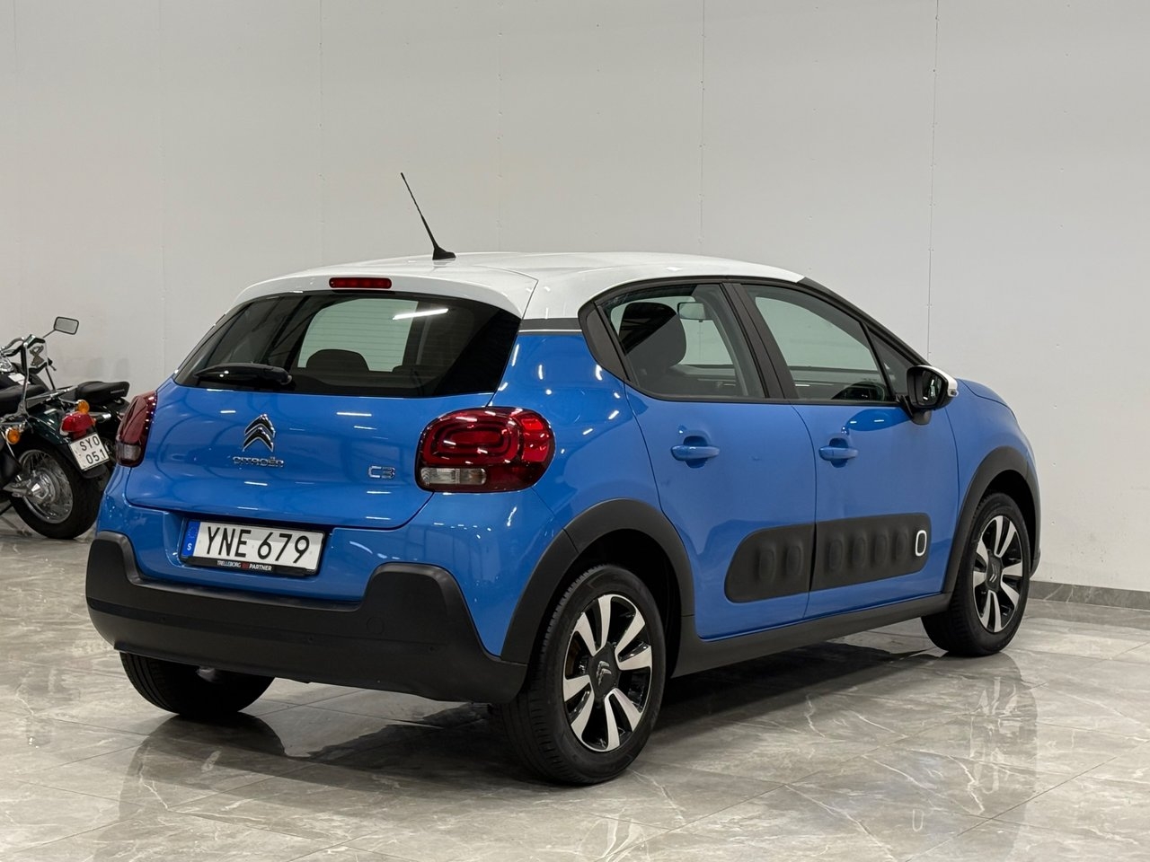 Citroen C3 1.2 PureTech 82 2017, photo 5/21