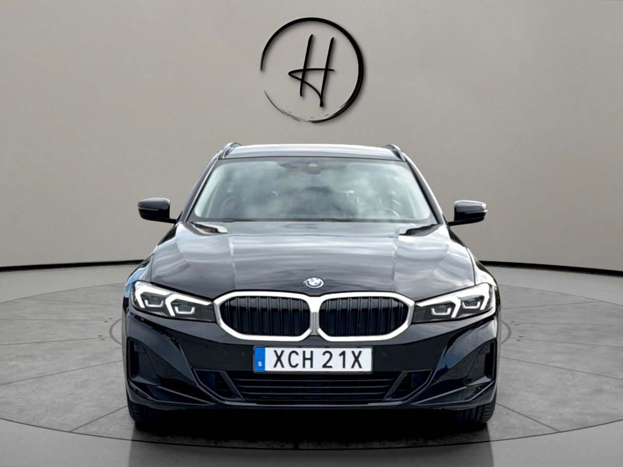 BMW 330 2023, bild 2/37