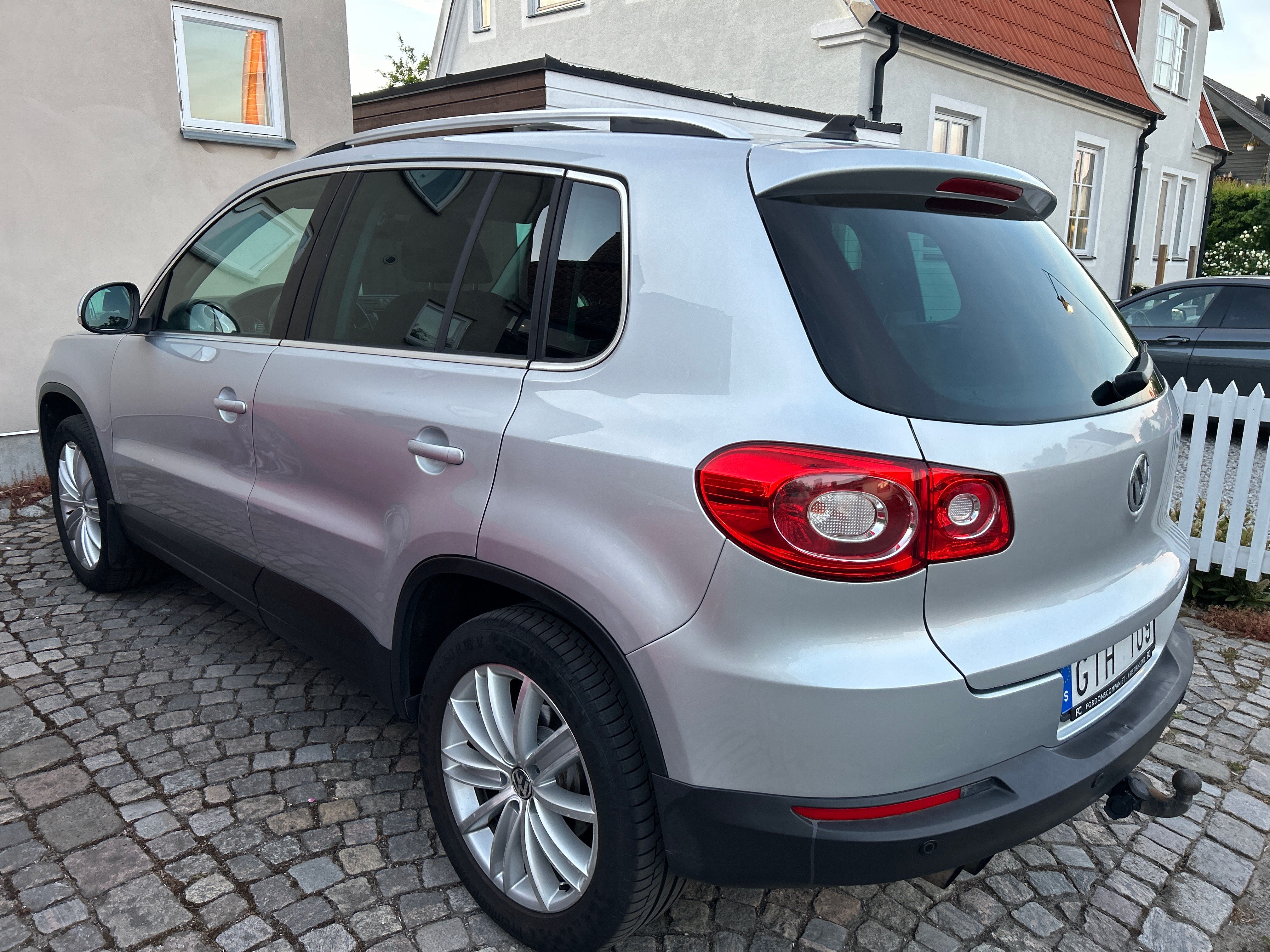 Volkswagen Tiguan 2011, bild 2/2