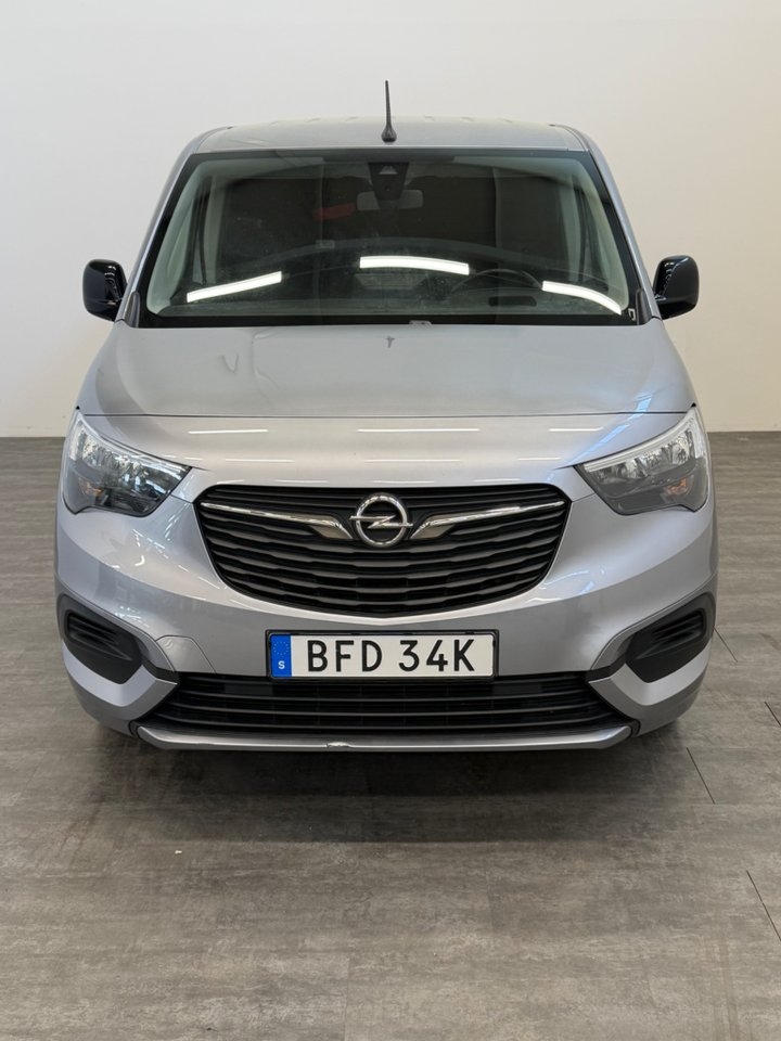 Opel Combo-e e Cargo 50 kWh CCS P-värm 2021, bild 2/13