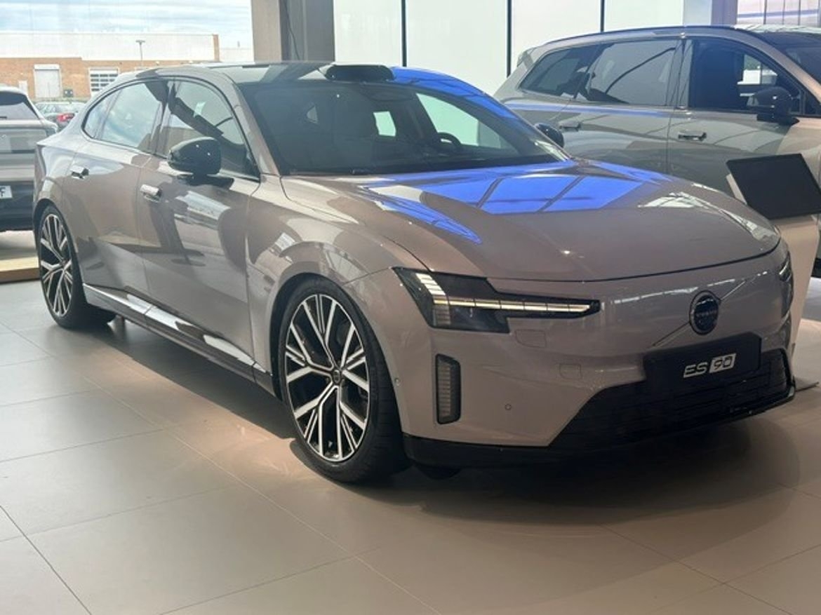 Volvo ES90