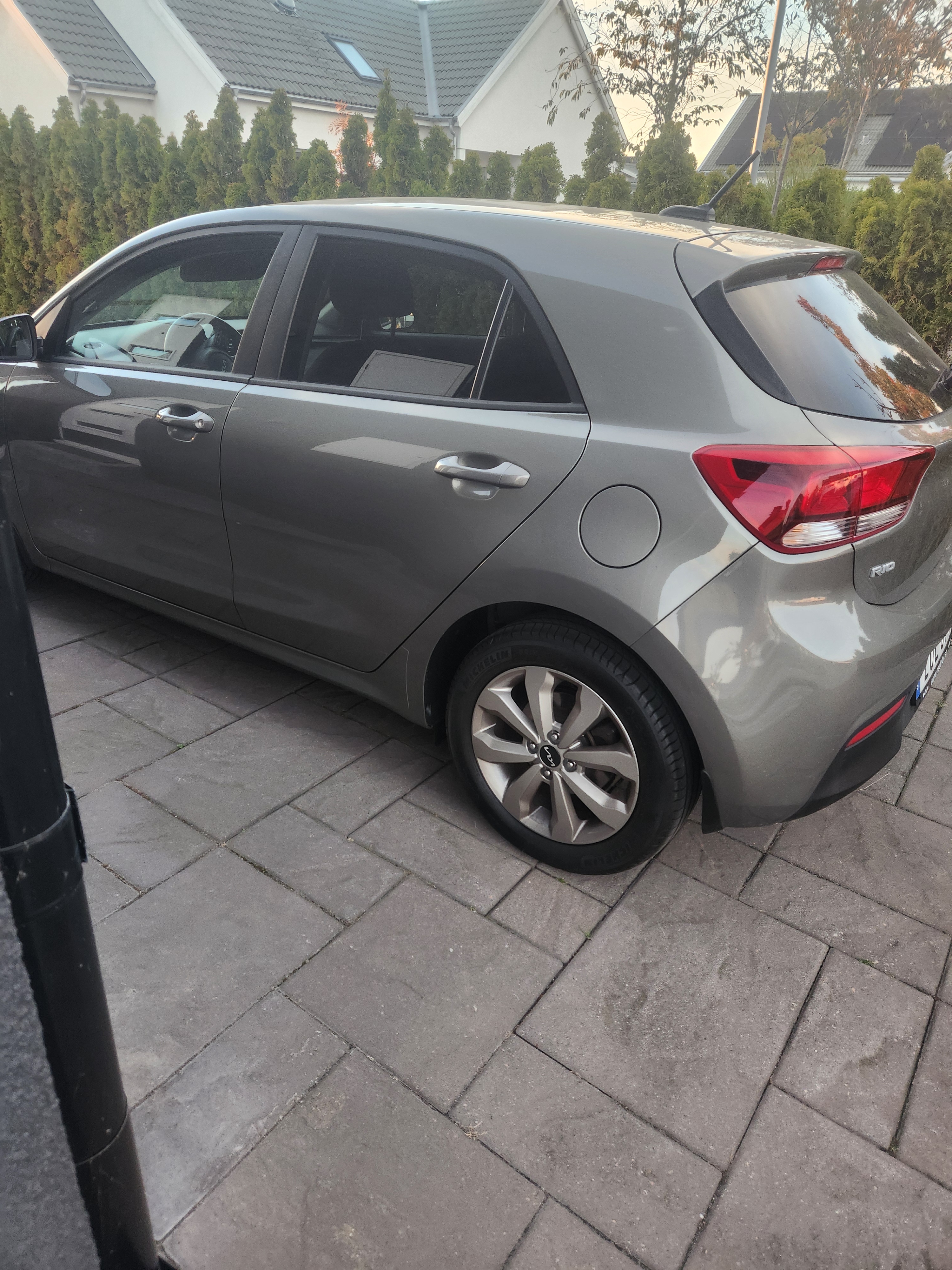 Kia Rio 1.0 T-GDI DCT Advance endast 2022, photo 2/6