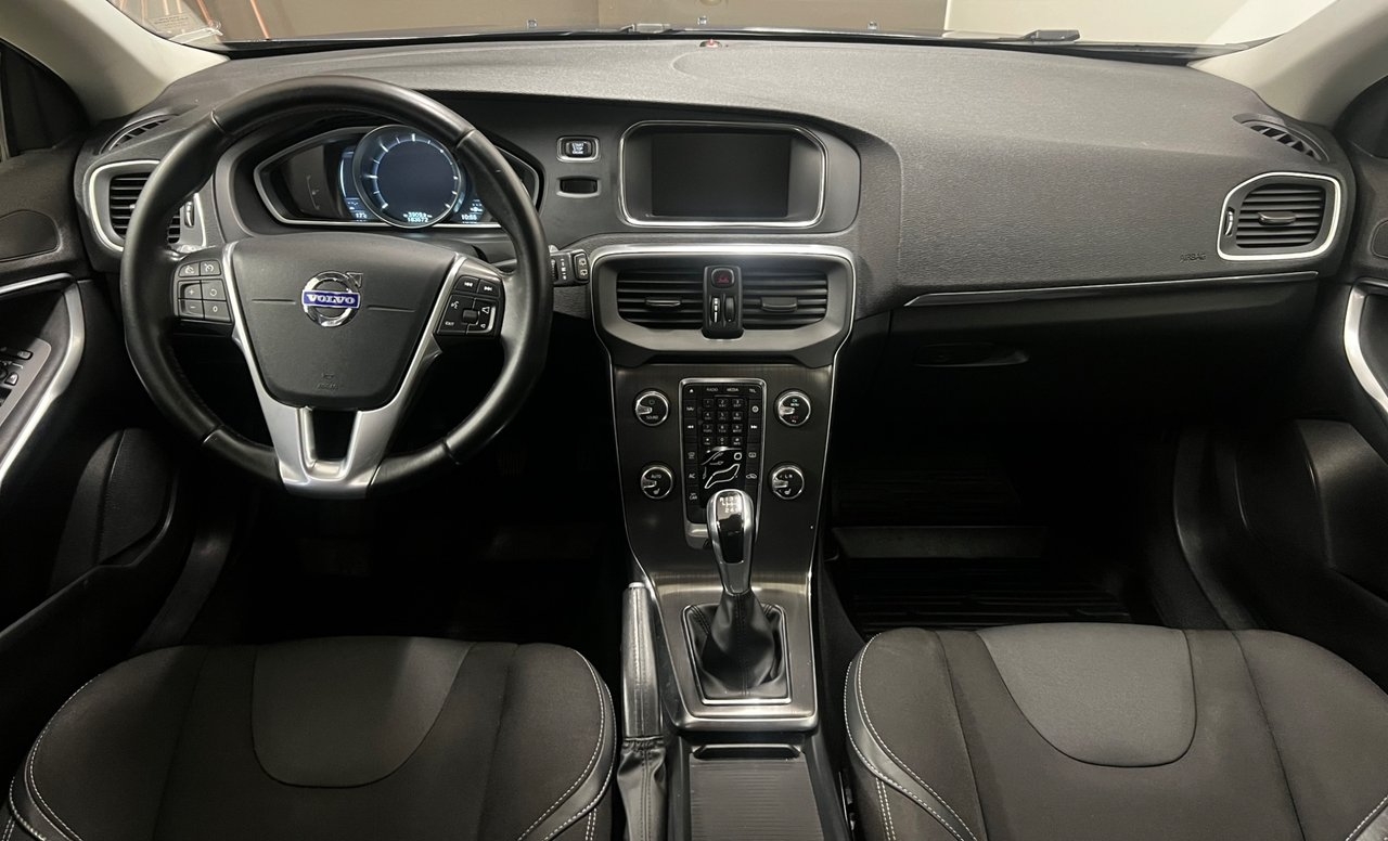 Volvo V40 D2 Momentum 2015, bild 5/10