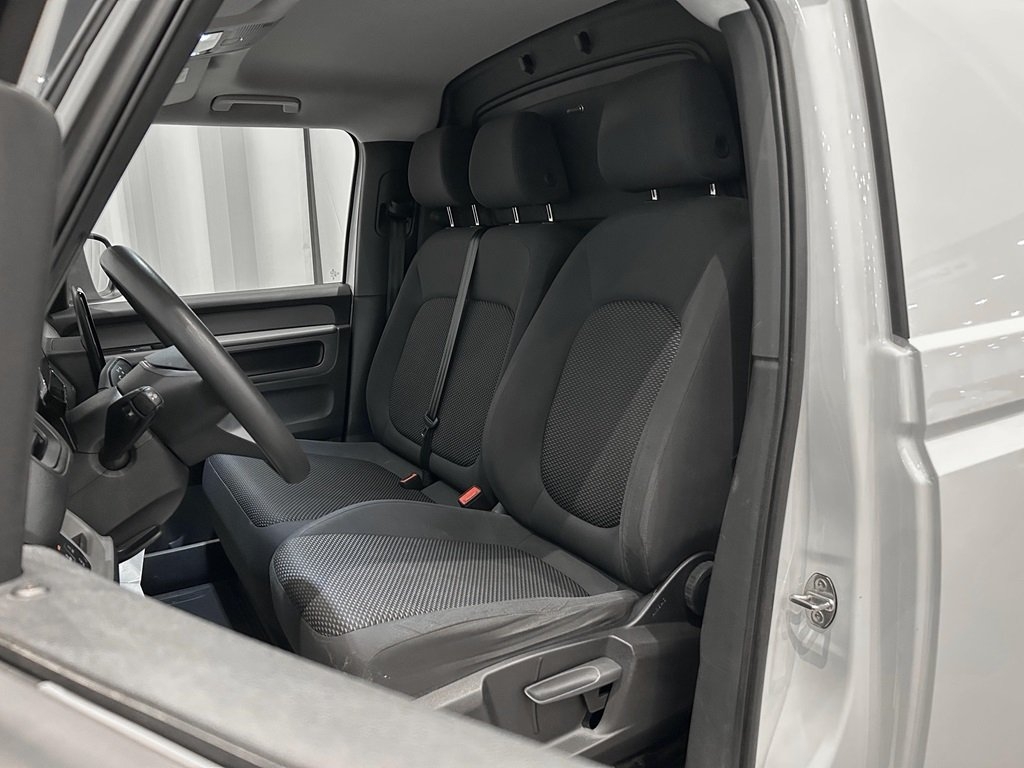 Volkswagen ID. Buzz Cargo 82 kWh 204hk 2023, bild 7/10