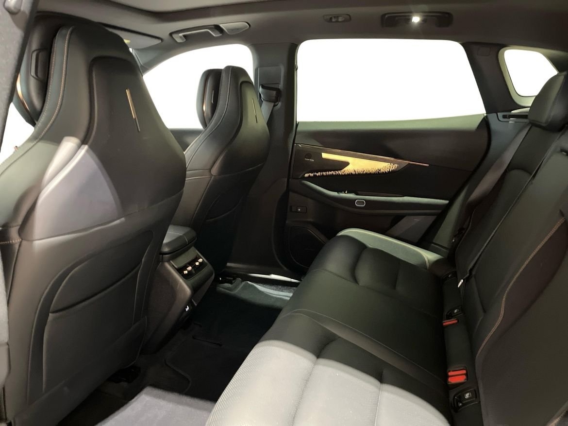 Lynk & Co 08 More PHEV 2025, bild 6/14