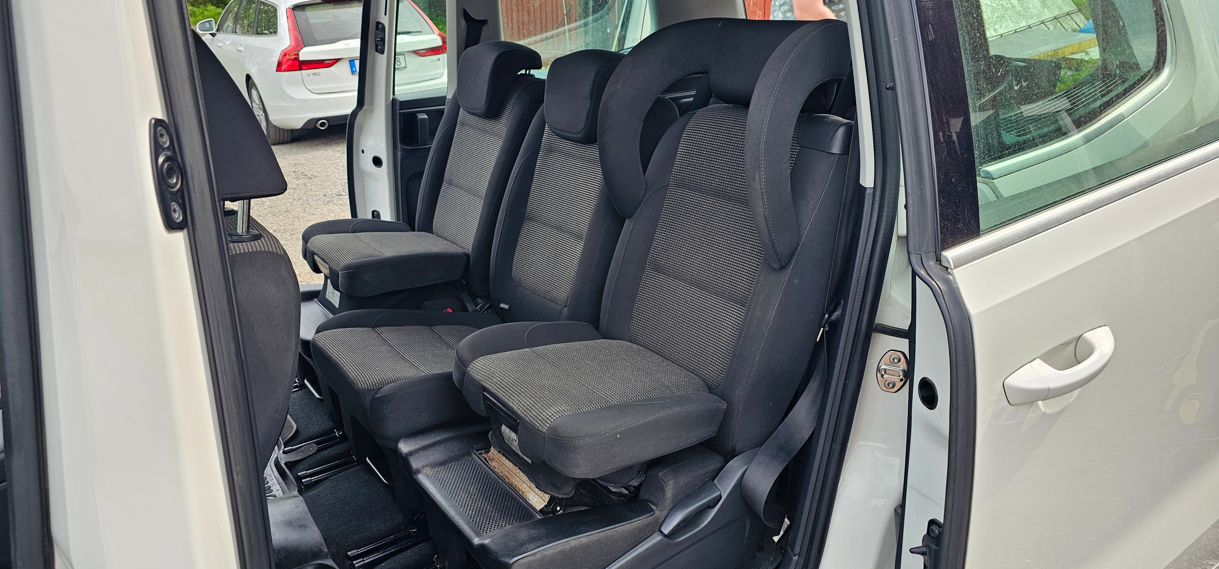 Volkswagen Sharan 2011, bild 7/10