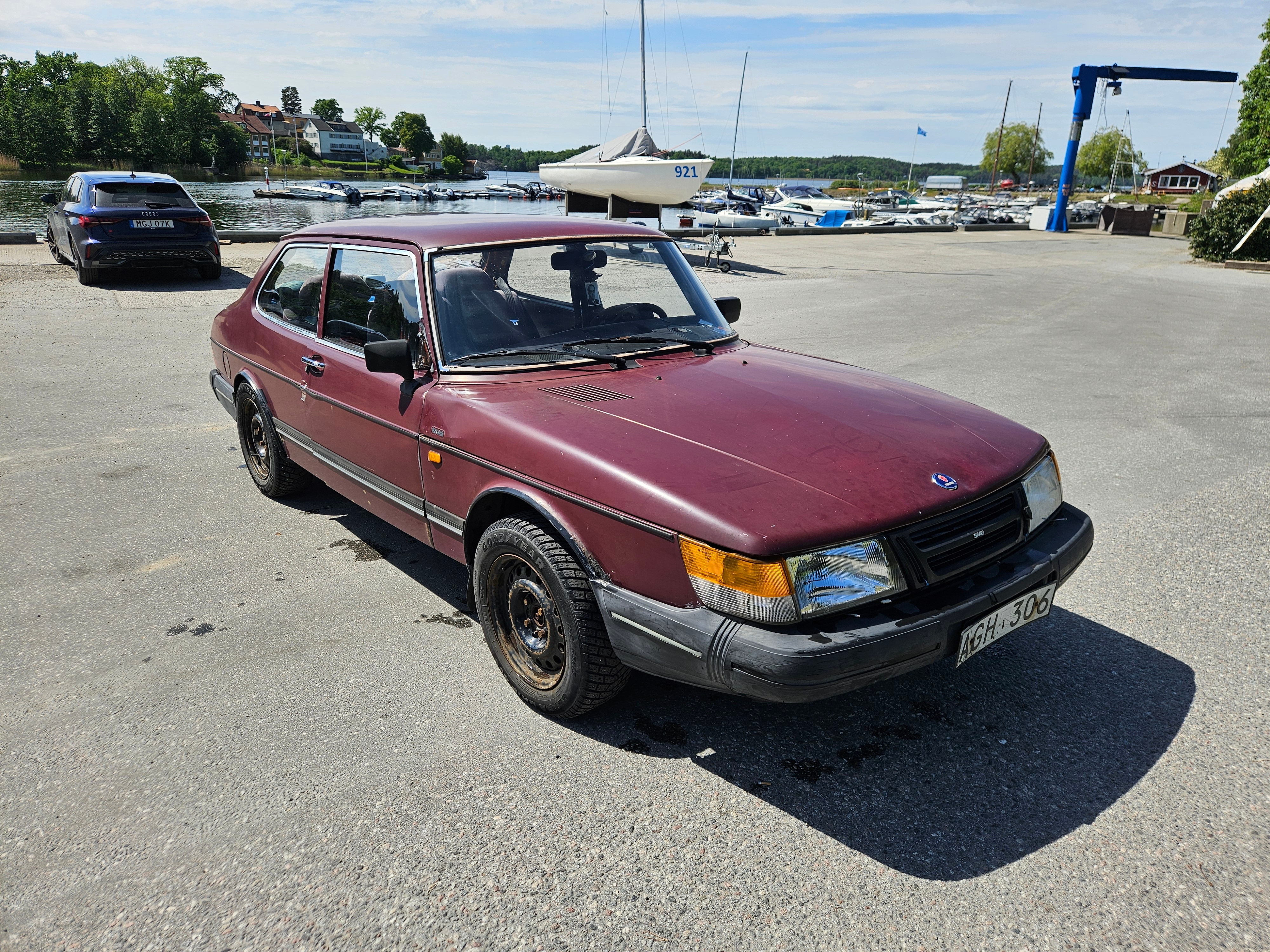 Saab 900