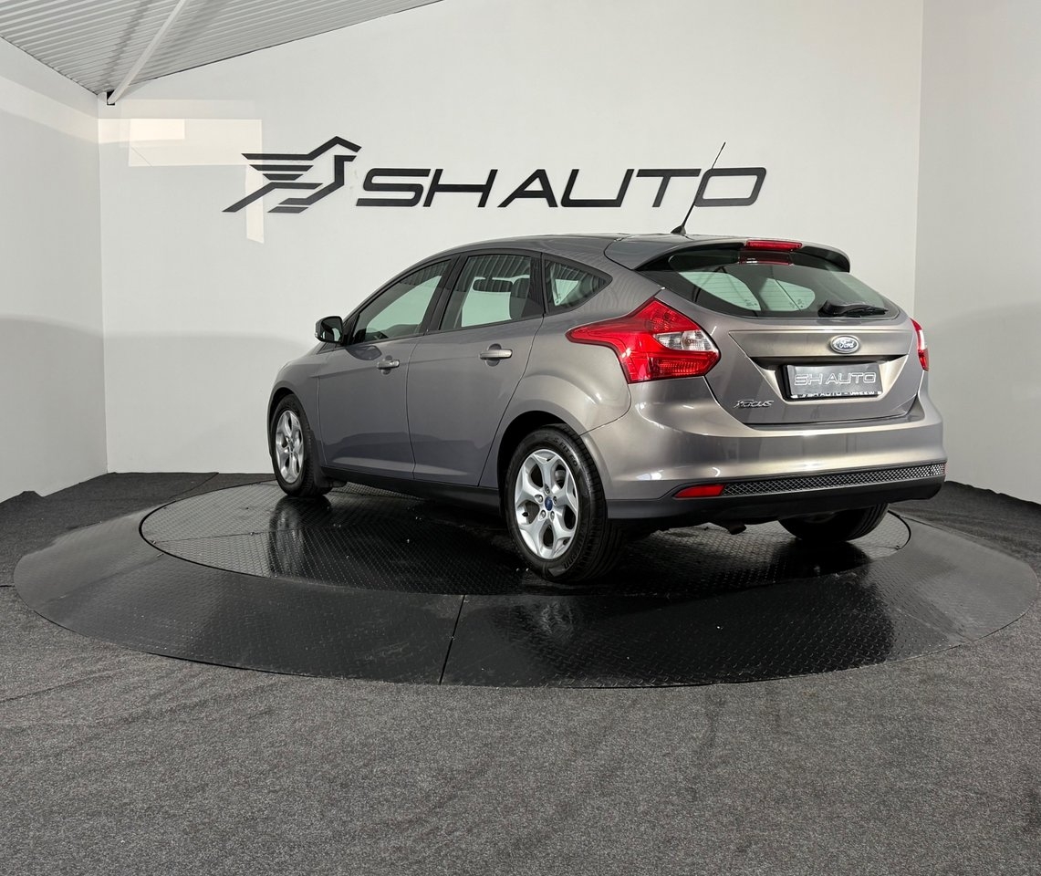 Ford Focus 1.6 TDCi Trend 2011, photo 7/17