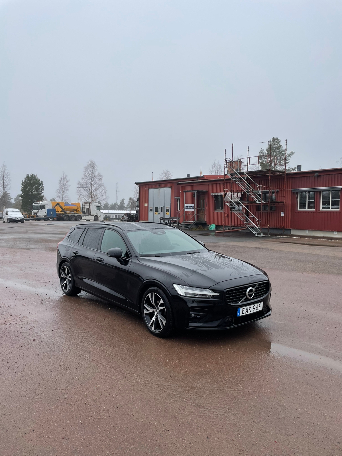 Volvo V60 D3 R Design 2019, bild 4/4