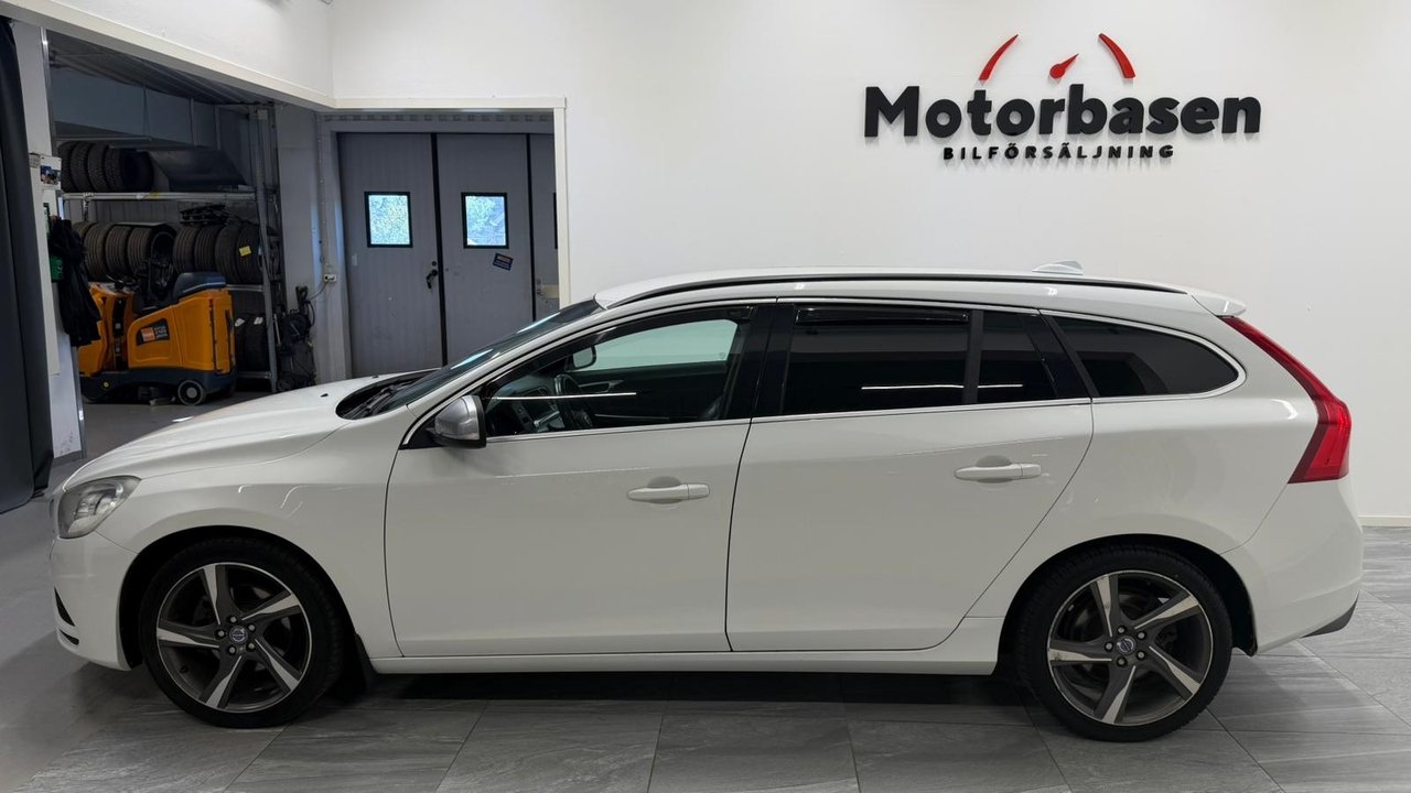 Volvo V60 D3 R-Design 2012, bild 2/10