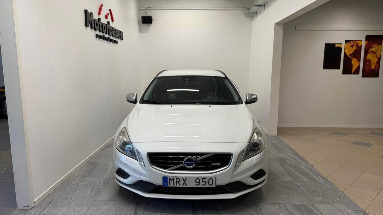 Volvo V60 D3 R-Design 2012, bild 3/10