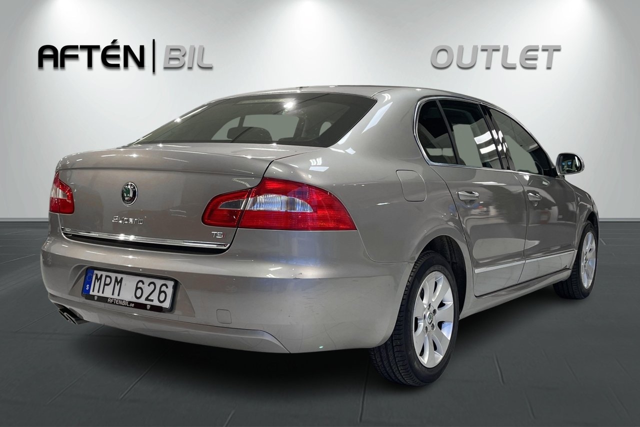 Skoda Superb 2011, bild 7/10