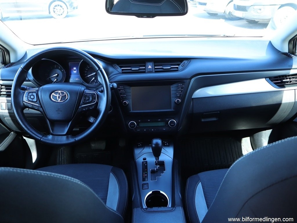 Toyota Avensis 2015, bild 7/10