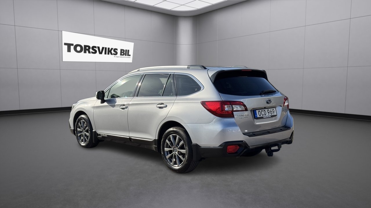 Subaru Outback 2016, photo 4/27