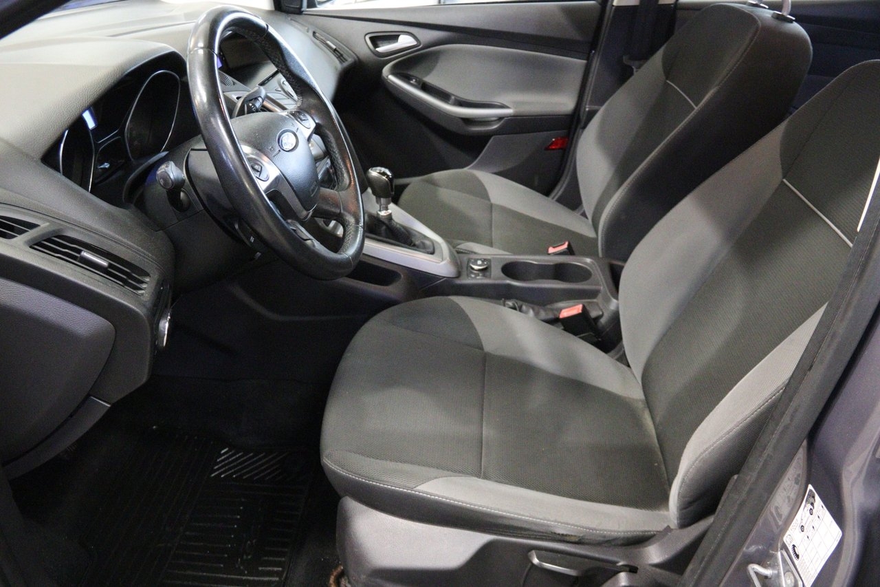 Ford Focus 2012, bild 6/10
