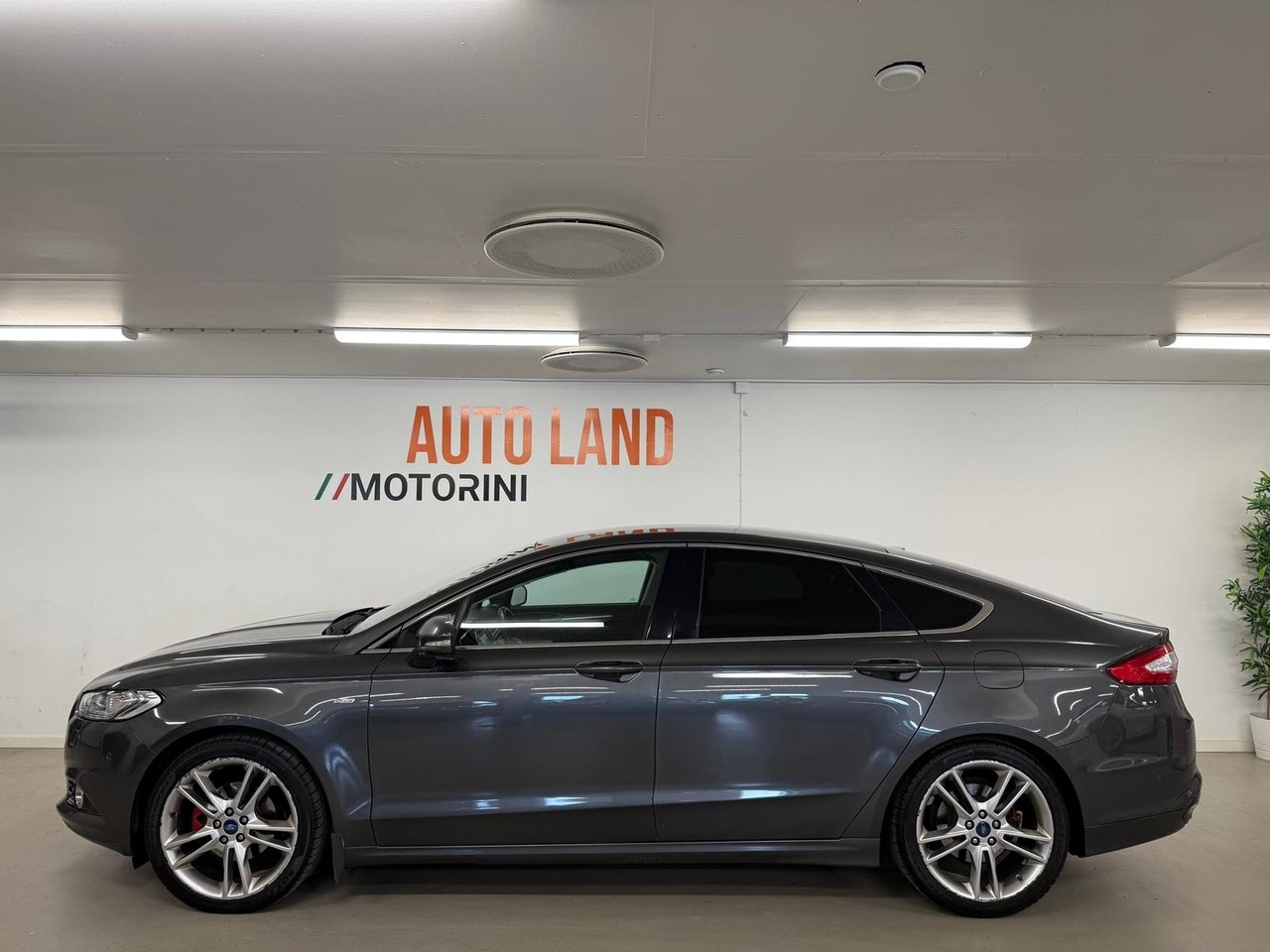 Ford Mondeo 2.0 TDCi Powershift Titanium 2016, bild 4/27