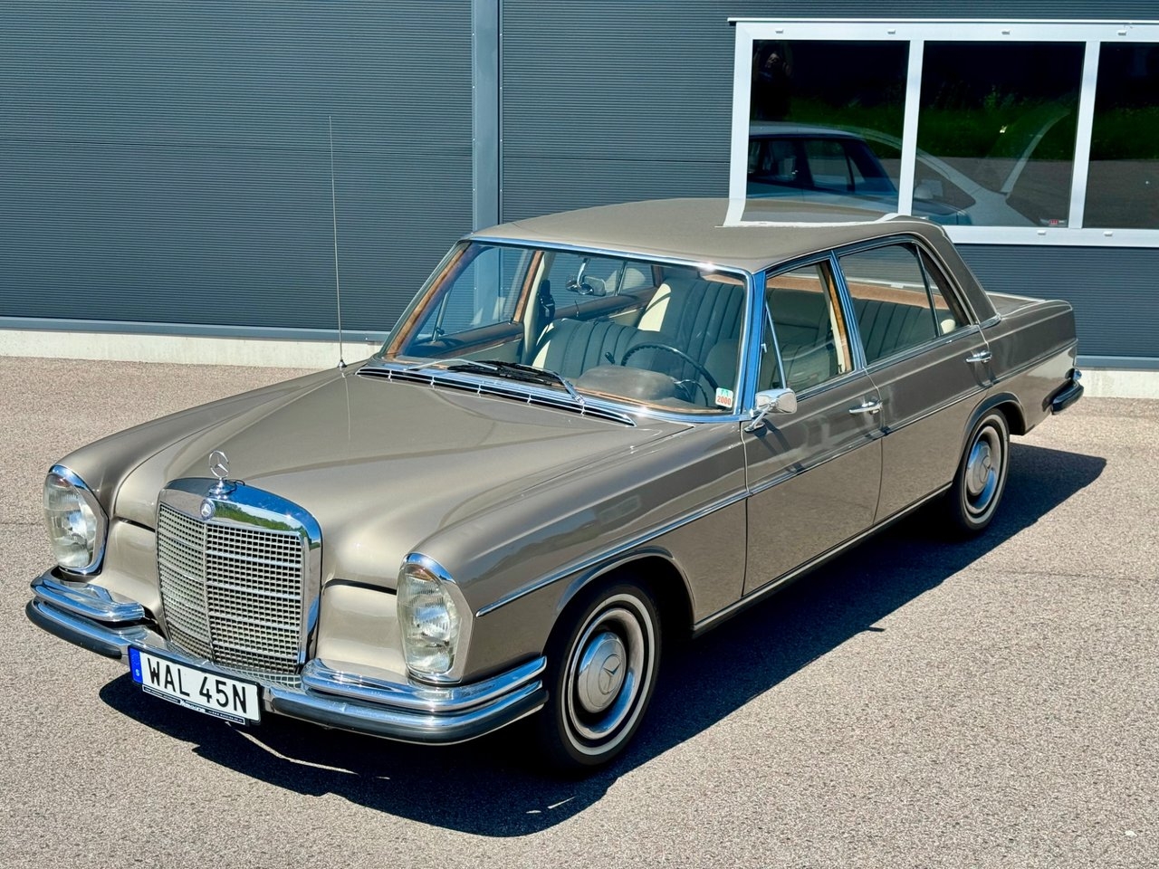 Mercedes-Benz 300