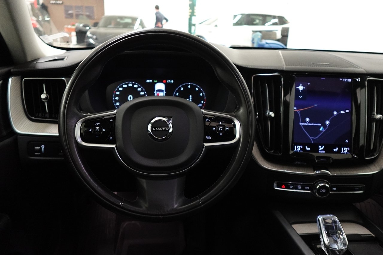 Volvo XC60 2021, bild 7/30