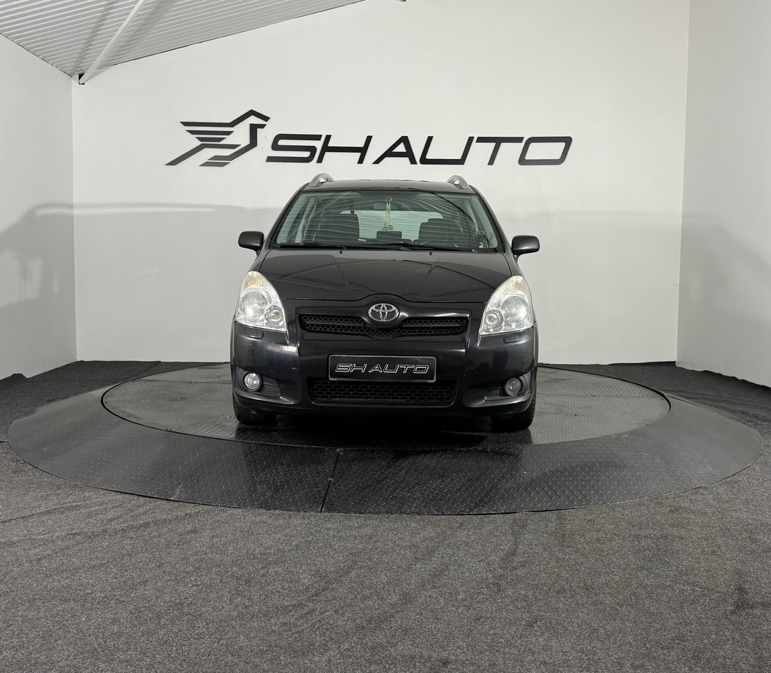 Toyota Corolla Verso 2.2 D-4D 2008, bild 2/10