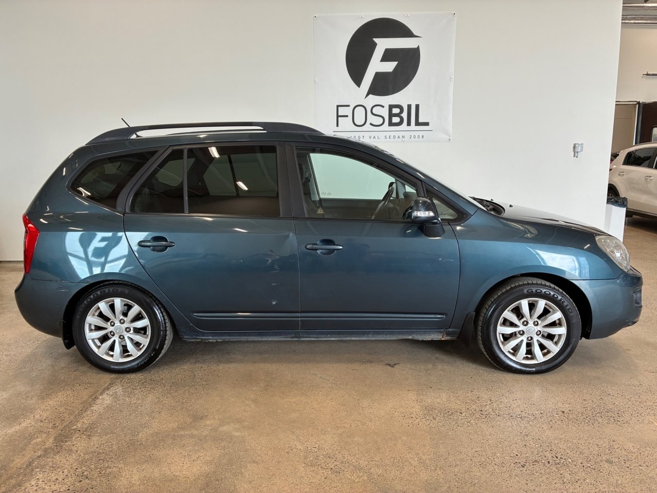 Kia Carens 2.0 CRDi GLS 7-Sits Drag SoV 2010, bild 3/19