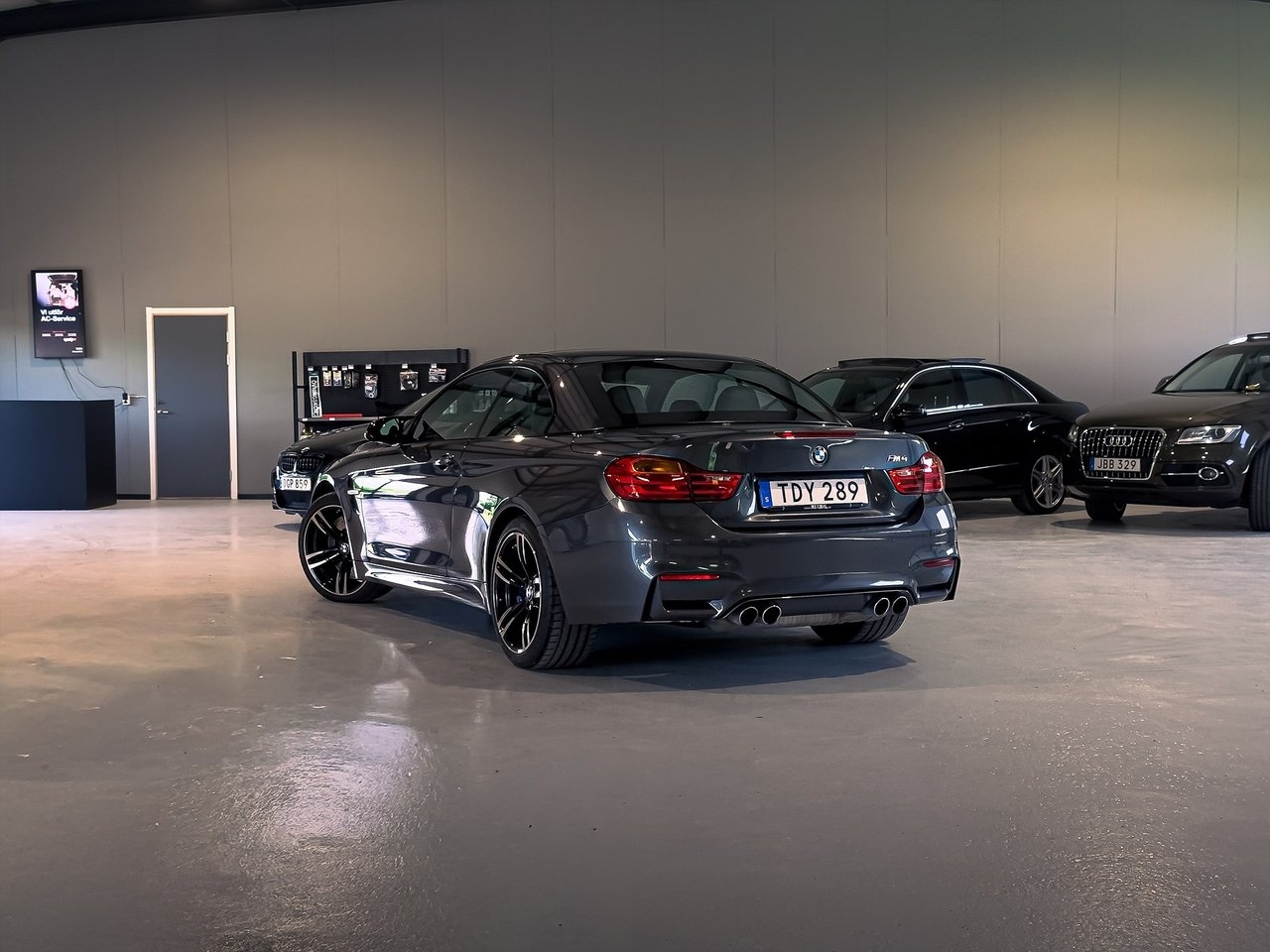 BMW M4 Convertible DCT, 431hk, 2015 2015, kuva 2/33