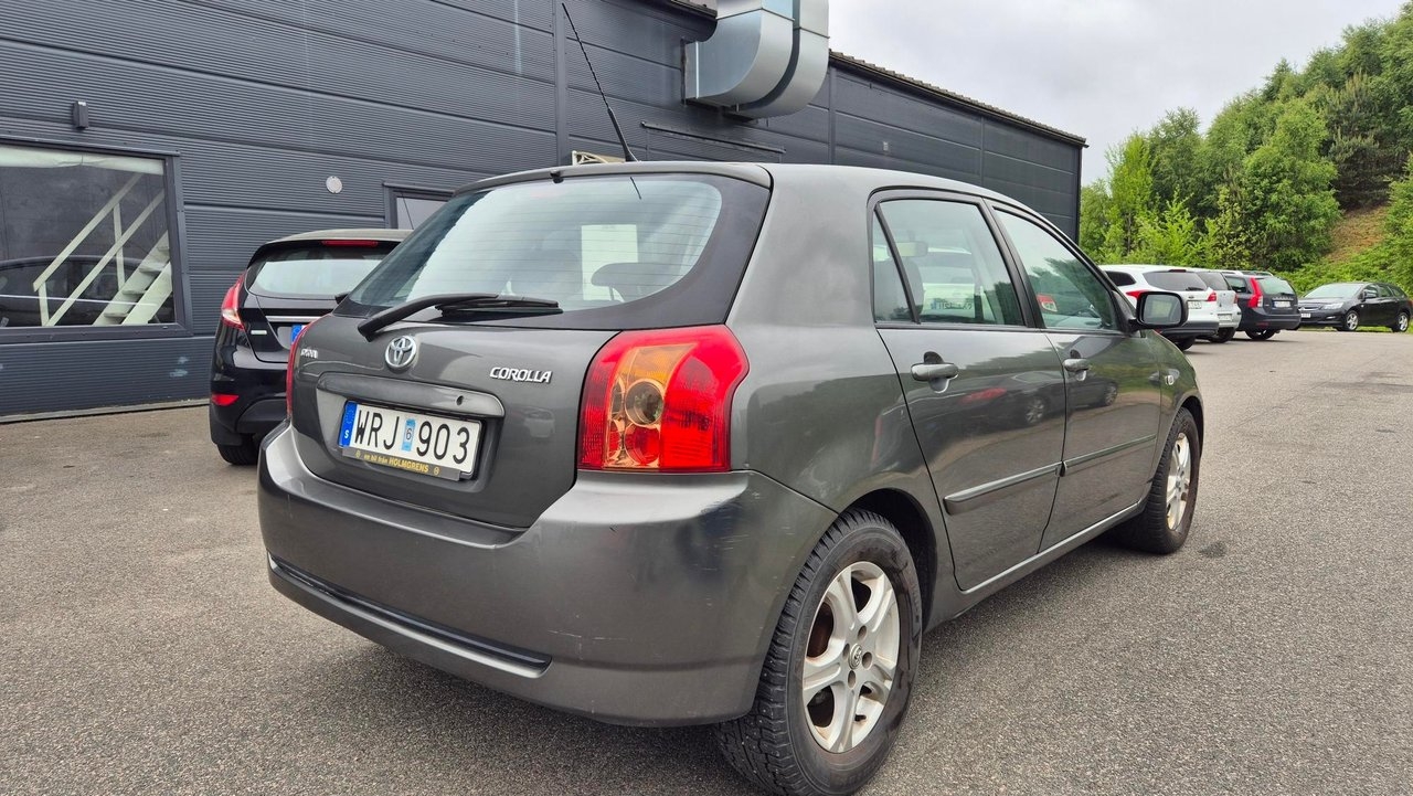 Toyota Corolla 2005, bild 2/6