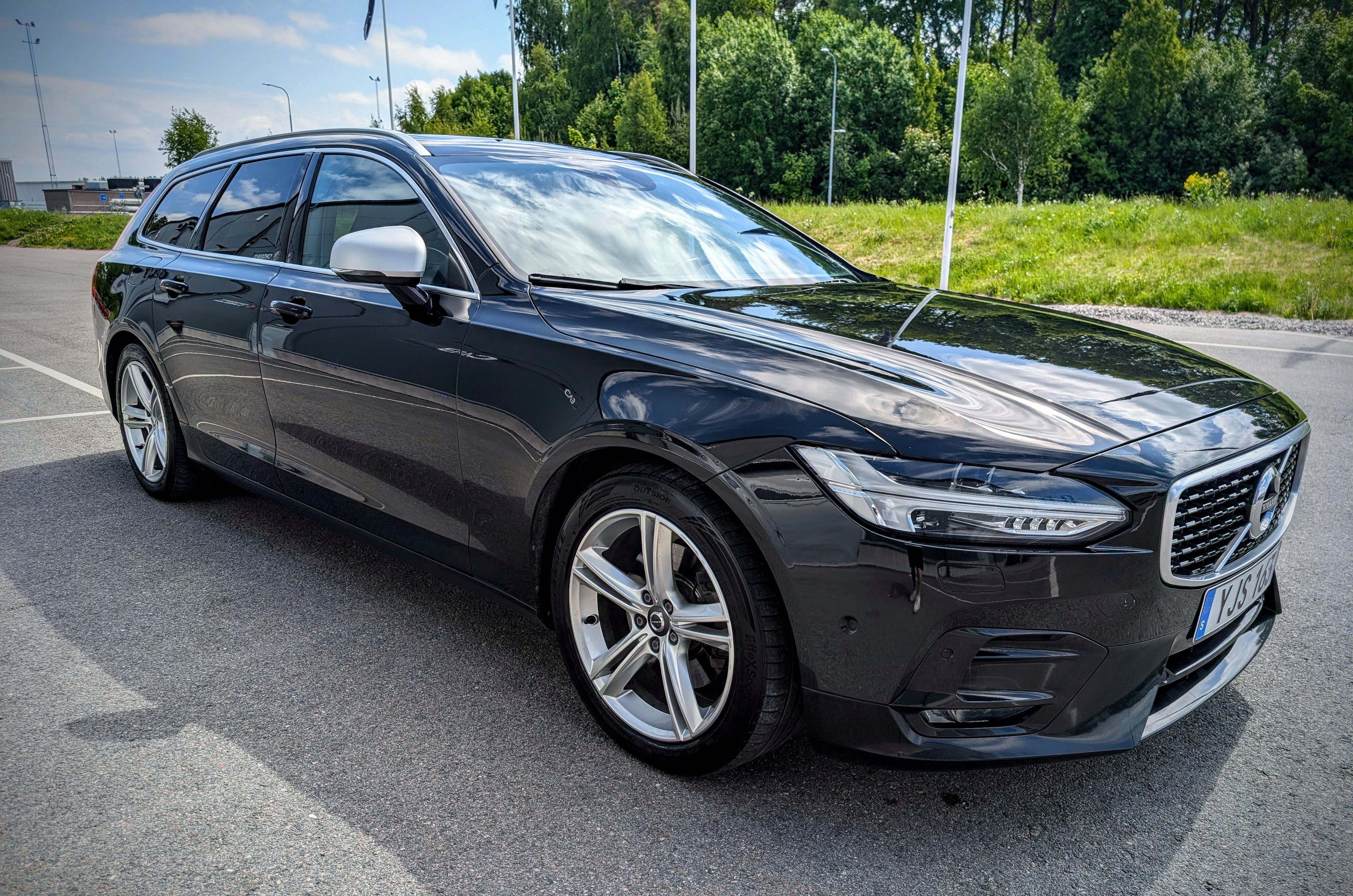 Volvo V90