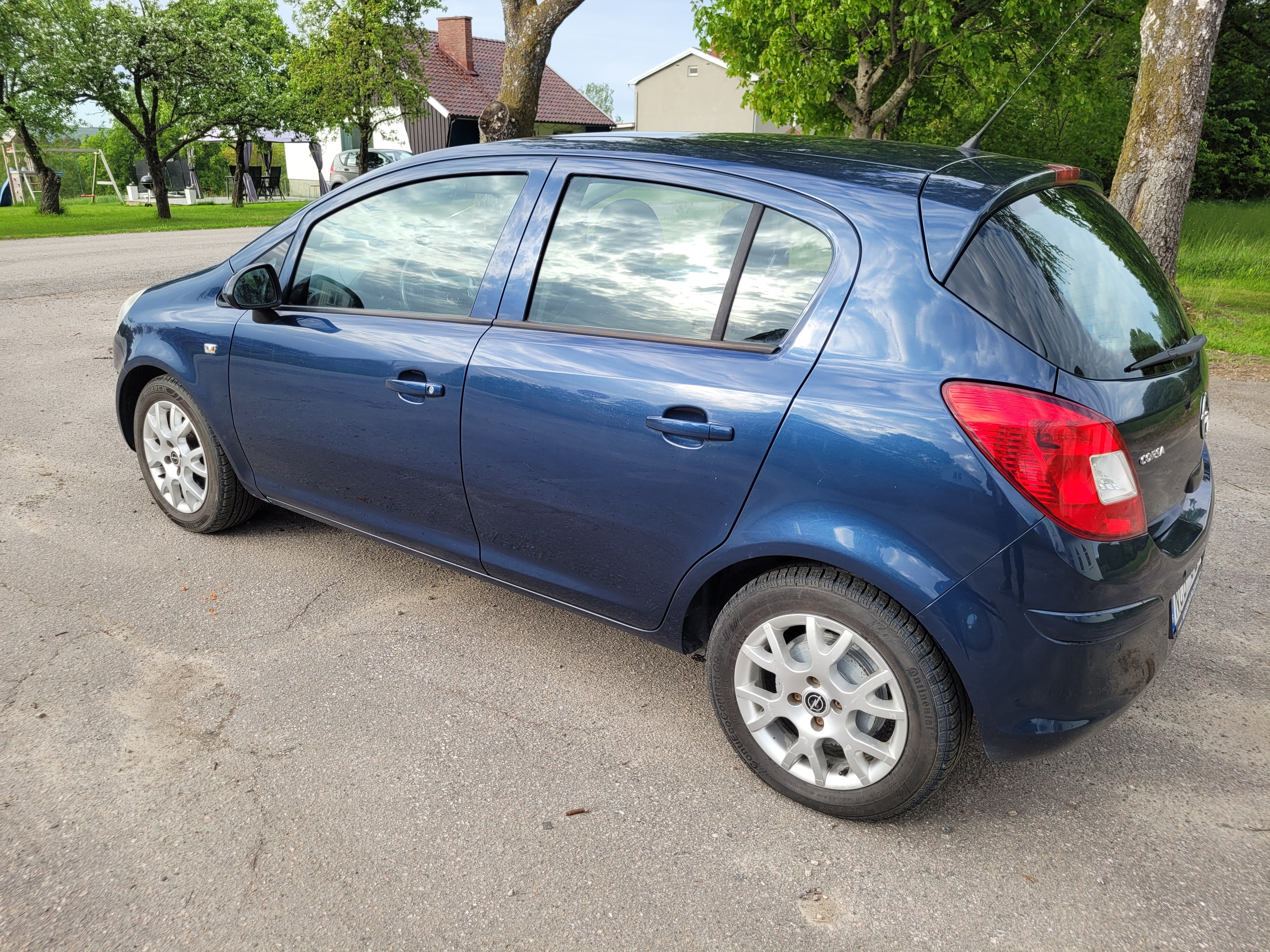 Opel Corsa 5-dörrar 1.2 ecoFLEX Manuell 2013, bild 2/6