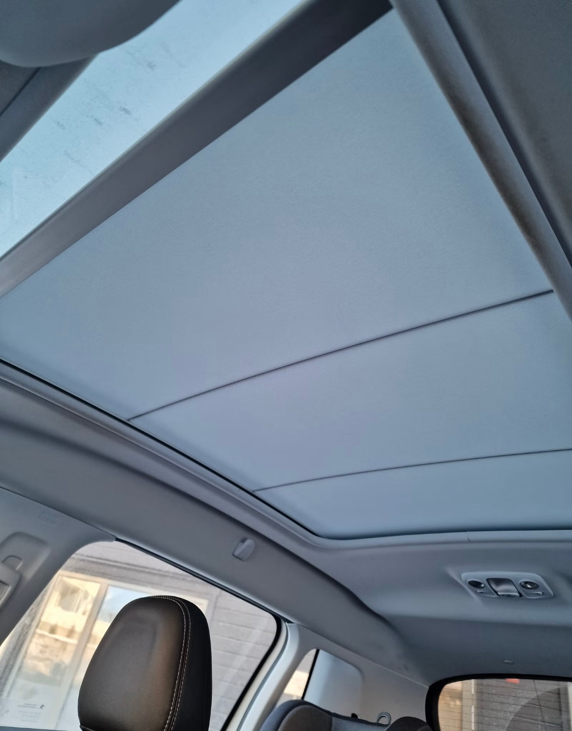 Peugeot 2008 1.6 e-HDi Manuell 2013, photo 4/4