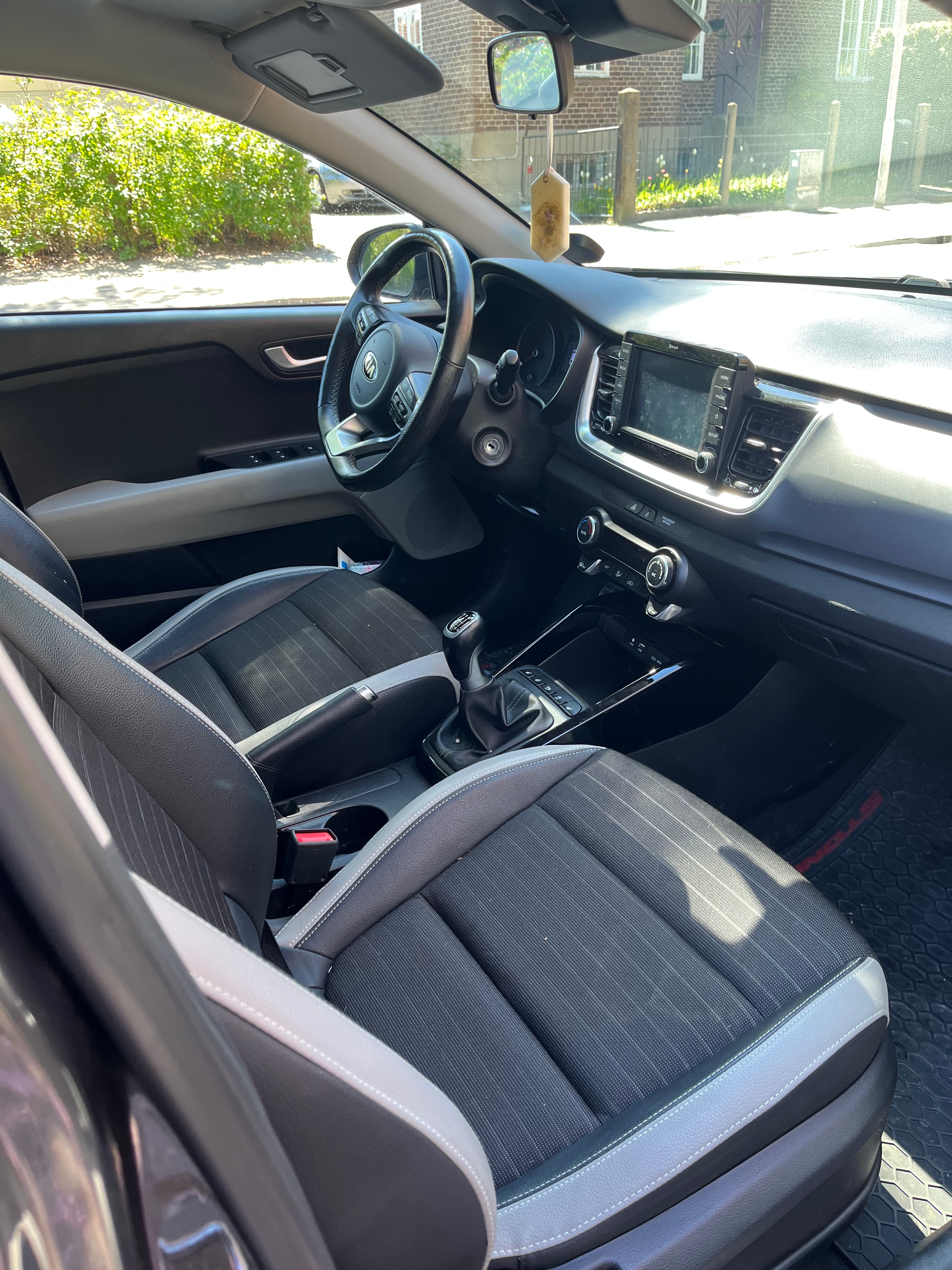 Kia Stonic 1.0 T-GDI Manuell 2019, bild 5/7