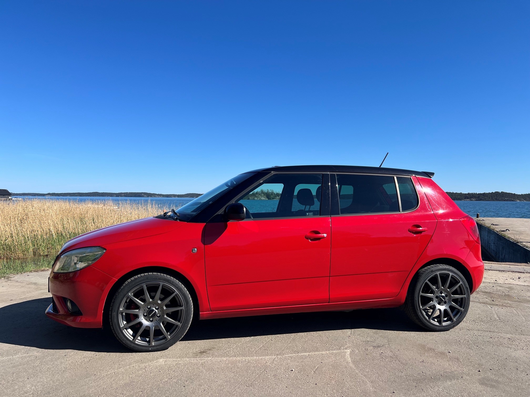 Skoda Fabia 2011, bild 2/10