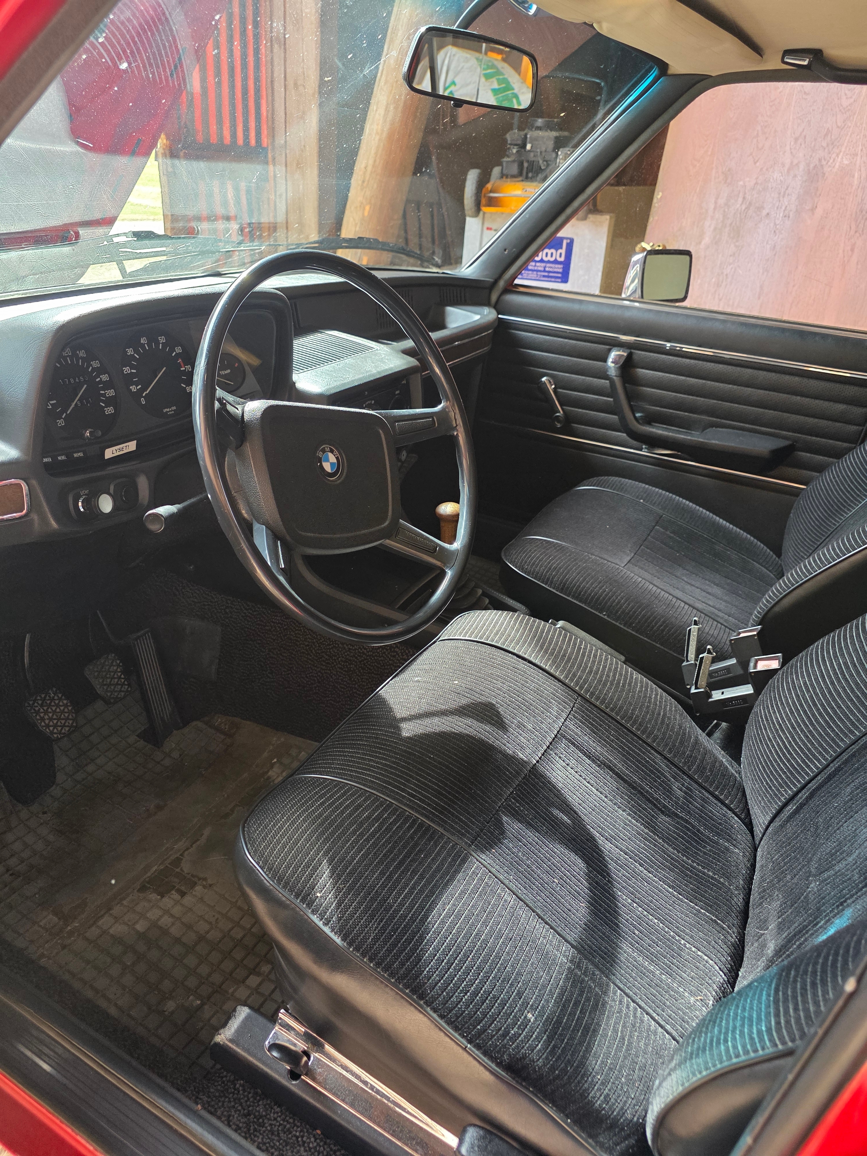 BMW 525 Manuell 1976, kuva 4/9