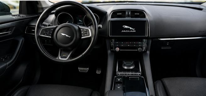 Jaguar F-Pace 20d AWD Automatisk 2019, bild 7/11