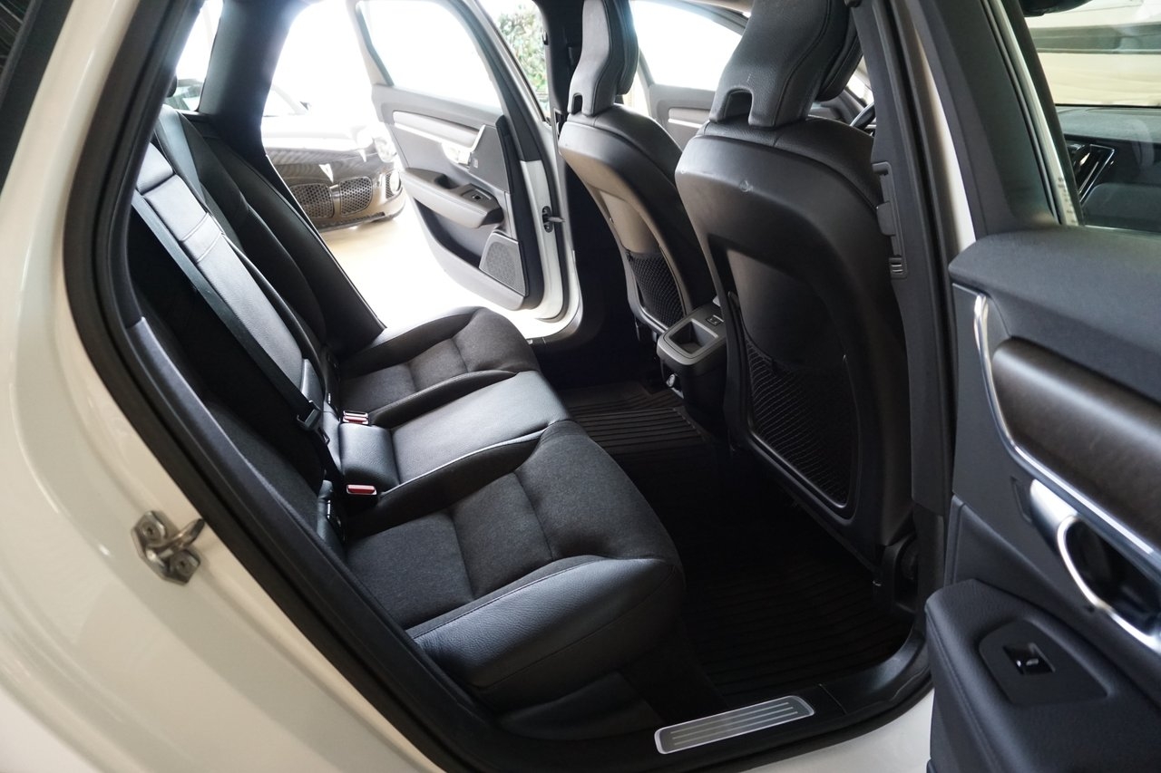 Volvo V90 Cross Country 2020, photo 7/16