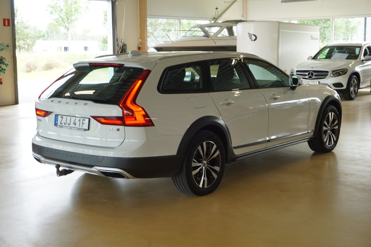 Volvo V90 Cross Country 2020, photo 2/16