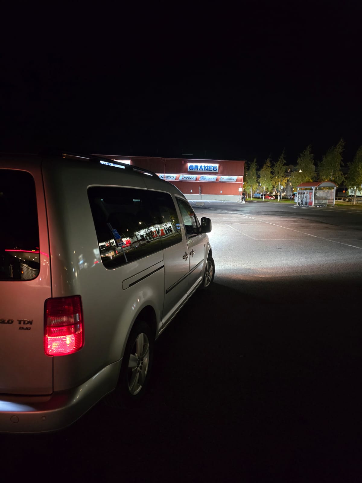 Volkswagen Caddy Maxi 2013, bild 3/14