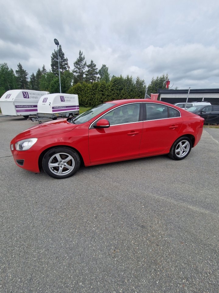 Volvo S60 D2 Momentum Euro 5 2013, bild 6/9