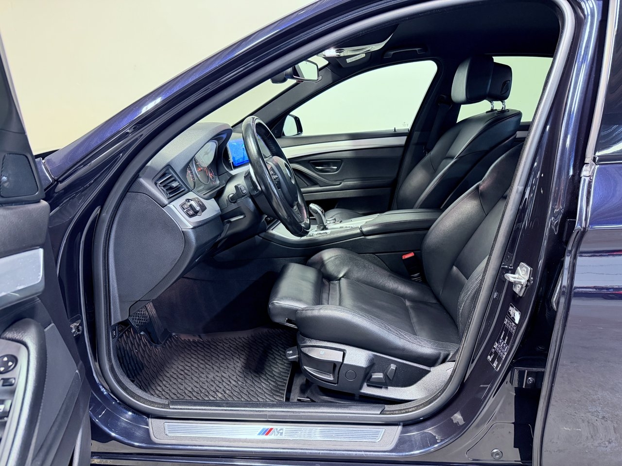 BMW 525 d Sedan Steptronic M Sport 2011, bild 6/31
